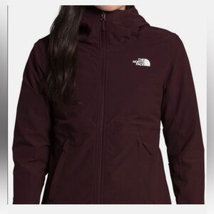 NWT- The North Face Women's Hooded Softshell Jacket in Deep Burgundy
